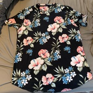 Holister curved hem t shirt